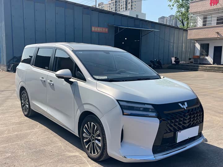 2025 Wuling Starlight 730 Hybrid/EV