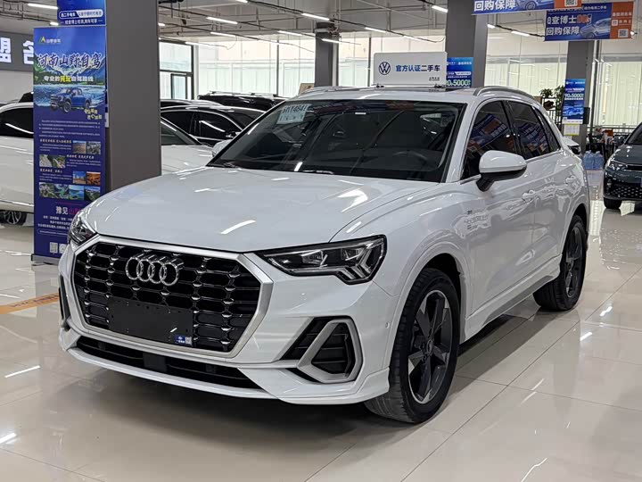 Фото 1 - Audi Q3