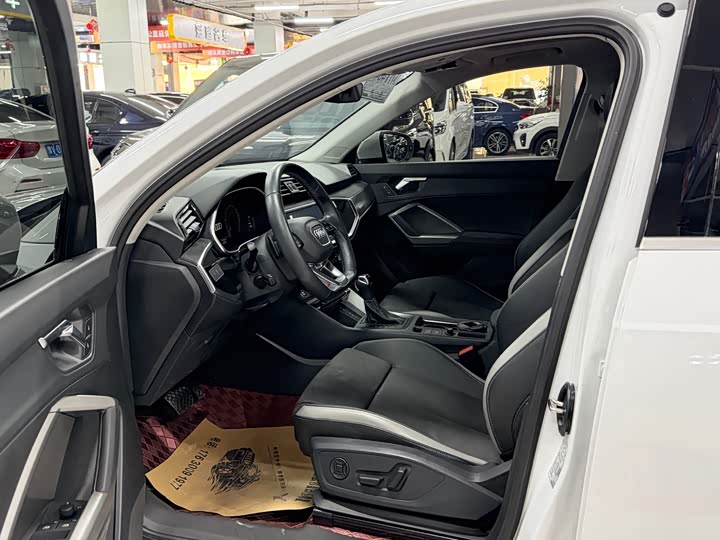 Фото 7 - Audi Q3