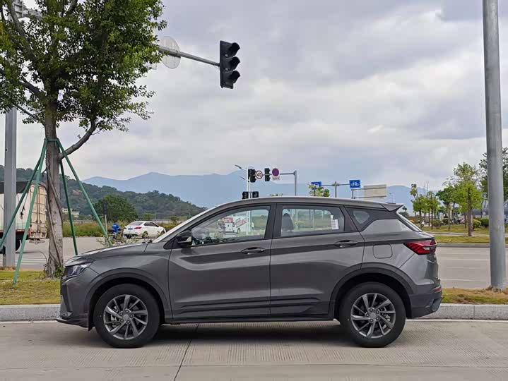 Geely Coolray 2025 2025款 1.5L CVT 超能