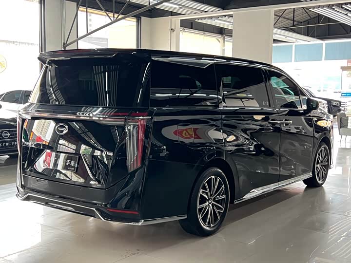 Фото 4 - GAC Trumpchi M8