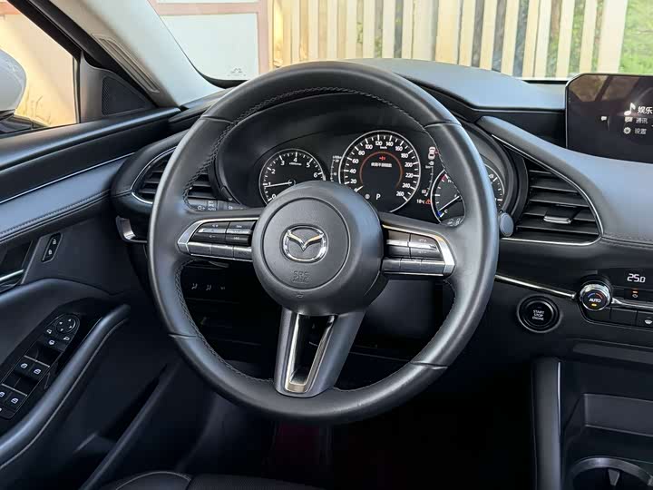 Zdjęcie 6 - Mazda 3 (Axela)