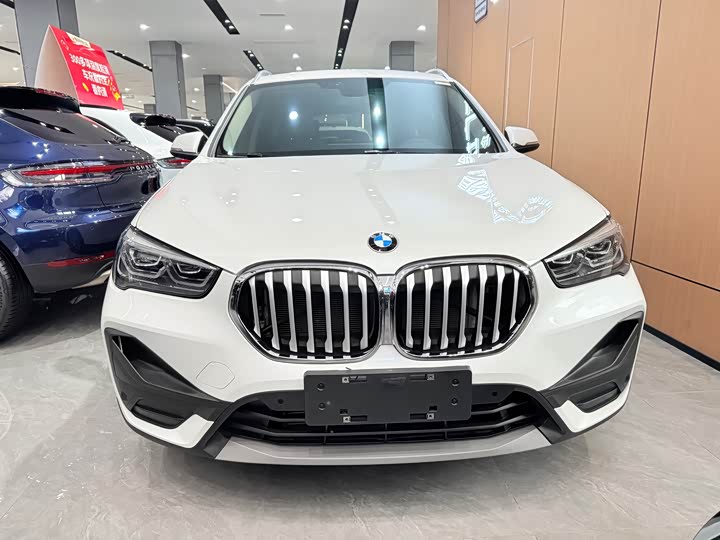 Photo 2 - BMW X1