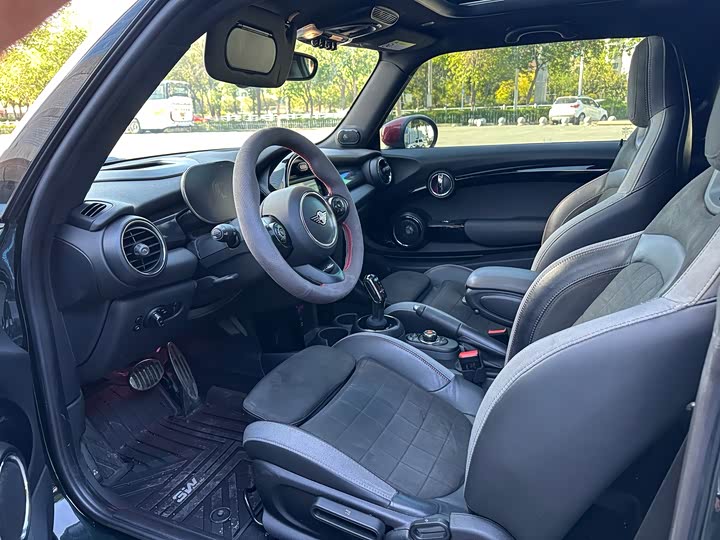 Mini Mini JCW 2021 2021款 2.0T JOHN COOPER WORKS ALL-IN