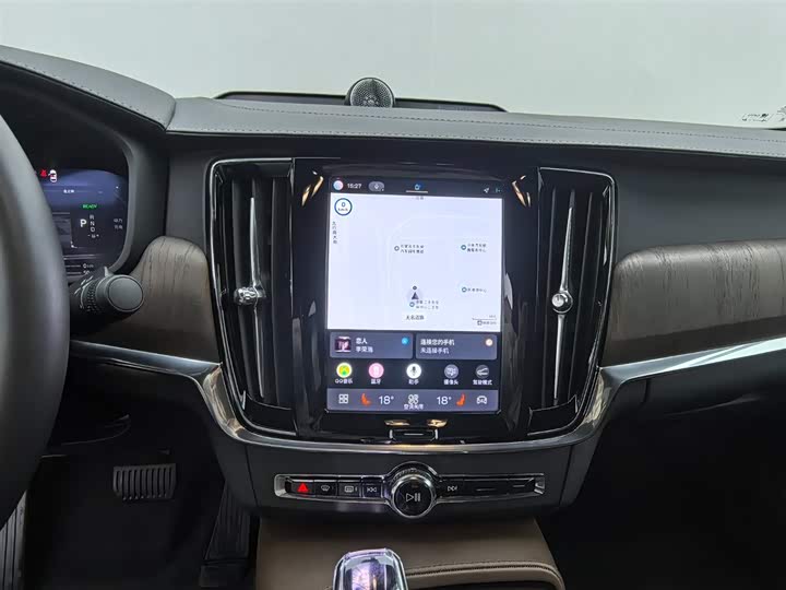Volvo S90 Hybrid 2025 2025款 插电式混动 四驱长续航智雅豪华版