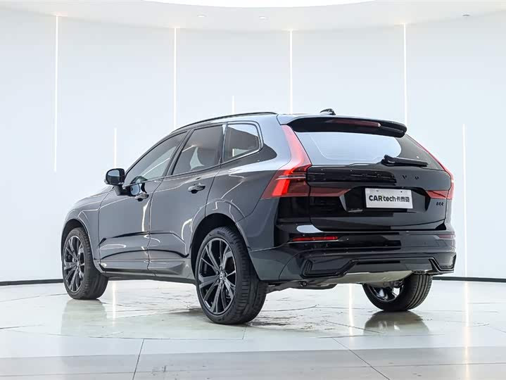 Volvo XC60 2026 2026款 B5 四驱智远极夜黑版