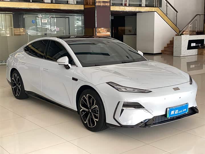 2025 Geely Galaxy E8