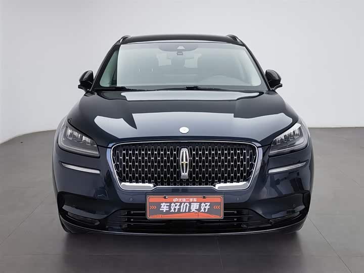 Фото 3 - Lincoln Corsair