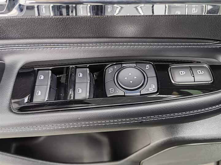 Фото 9 - Lincoln Corsair