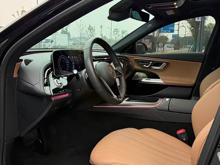 Фото 8 - Mercedes-Benz E-Class
