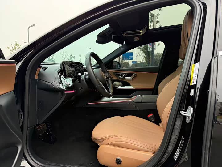 Фото 9 - Mercedes-Benz E-Class