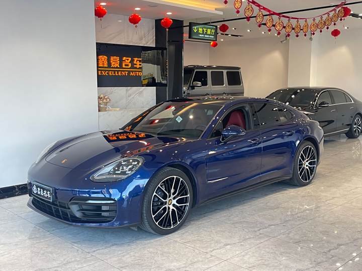 Фото 1 - Porsche Panamera