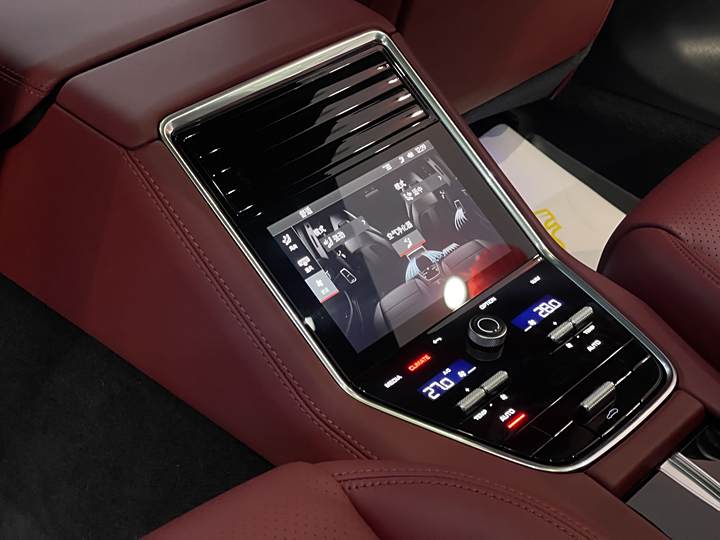 Фото 12 - Porsche Panamera