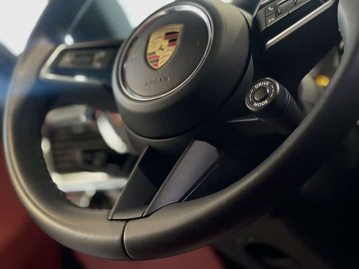 Фото 23 - Porsche Panamera