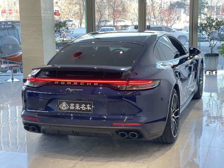 Фото 26 - Porsche Panamera