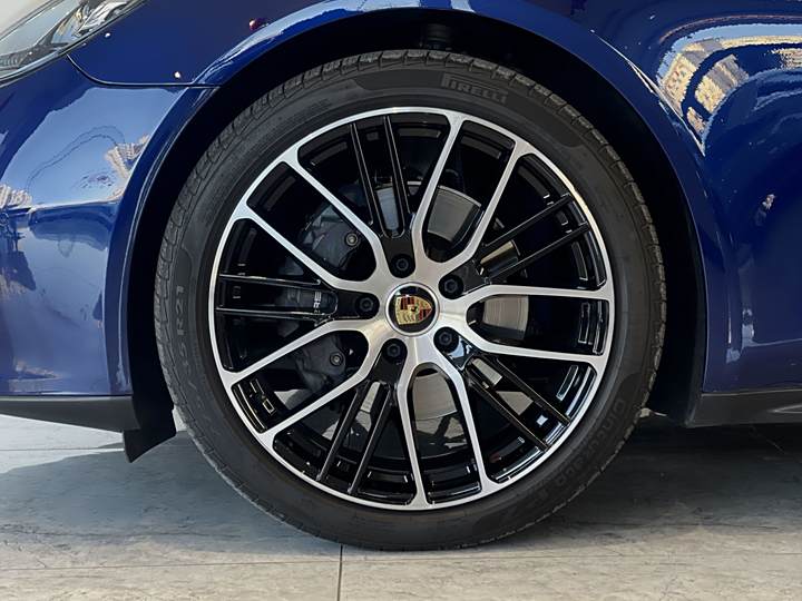 Фото 5 - Porsche Panamera