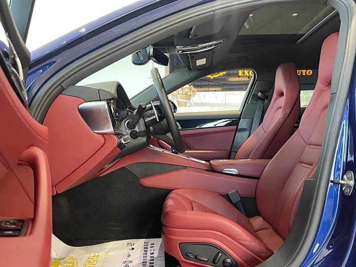 Фото 7 - Porsche Panamera