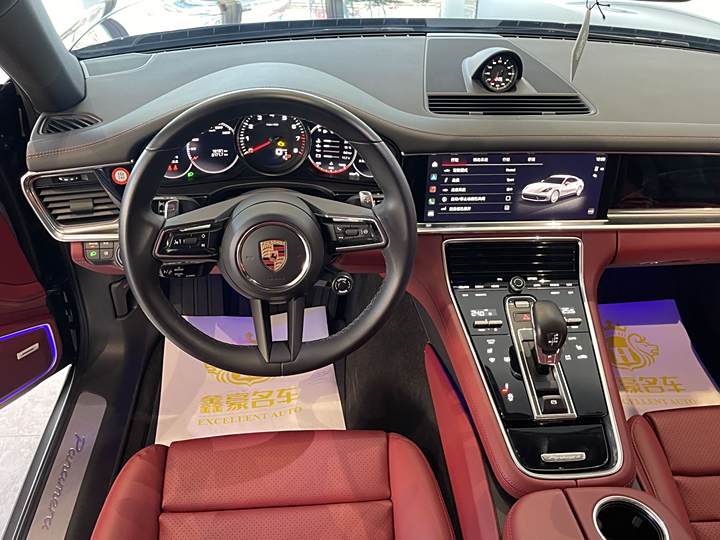 Фото 8 - Porsche Panamera