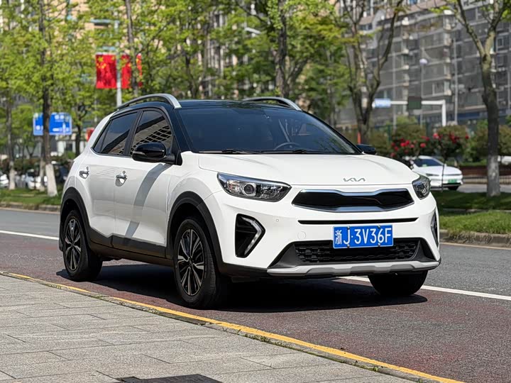 Kia KX1 2021 2021款 1.4L CVT天窗款