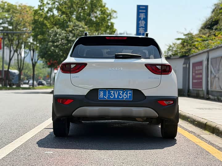 Kia KX1 2021 2021款 1.4L CVT天窗款