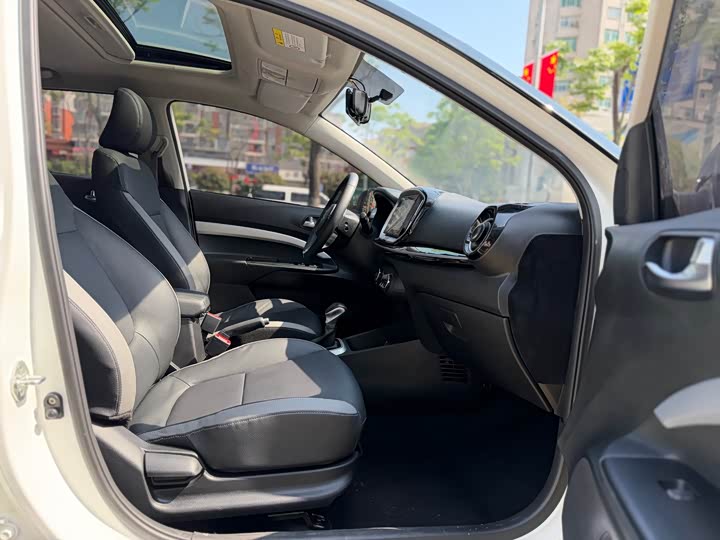 Kia KX1 2021 2021款 1.4L CVT天窗款