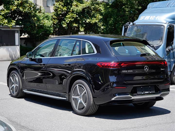 2025 Mercedes-Benz EQS SUV
