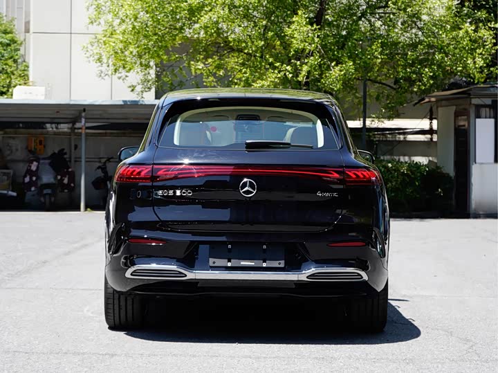 2025 Mercedes-Benz EQS SUV