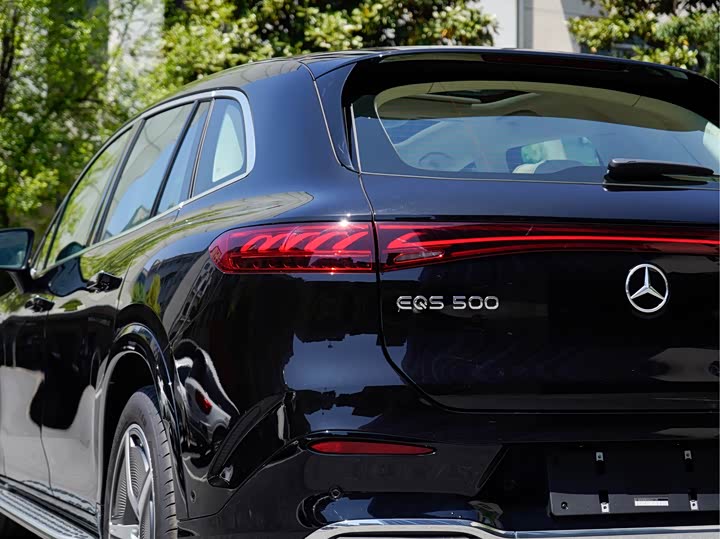 Фото 6 - Mercedes-Benz EQS SUV