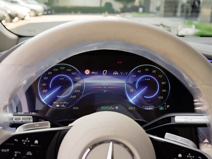 Фото 9 - Mercedes-Benz EQS SUV