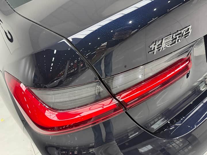 BMW 3 Series 2025 2025款 330Li M运动曜夜套装