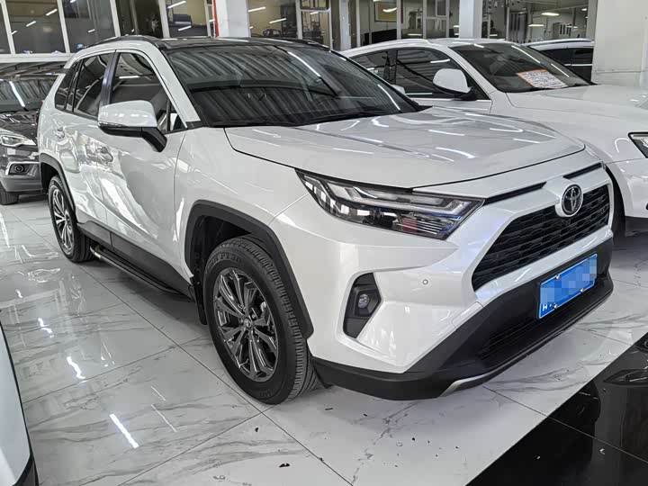 Toyota RAV4 2024 2024款 2.0L CVT两驱风尚Plus版