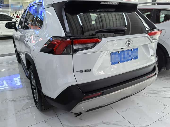 Toyota RAV4 2024 2024款 2.0L CVT两驱风尚Plus版