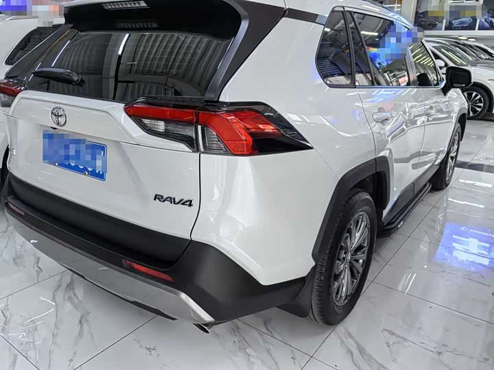 Toyota RAV4 2024 2024款 2.0L CVT两驱风尚Plus版