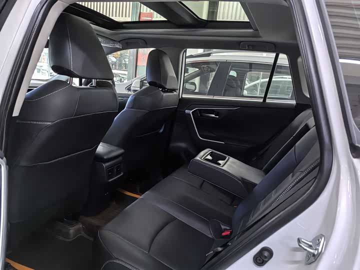 Toyota RAV4 2024 2024款 2.0L CVT两驱风尚Plus版