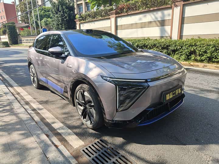 HiPhi Y 2023 2023款 560km 先锋版