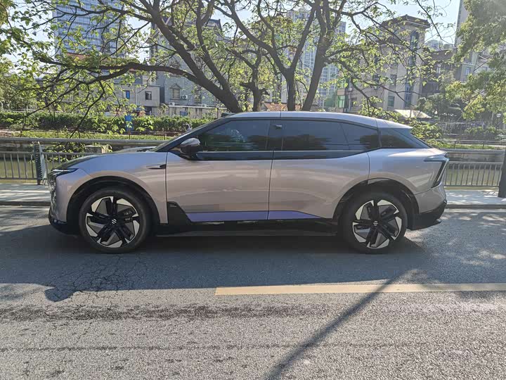 HiPhi Y 2023 2023款 560km 先锋版
