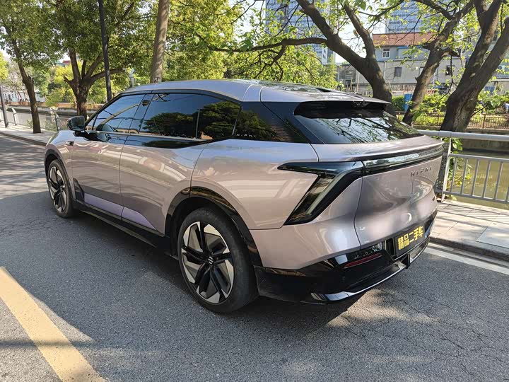 HiPhi Y 2023 2023款 560km 先锋版