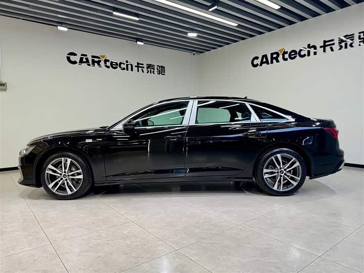 Фото 7 - Audi A6L