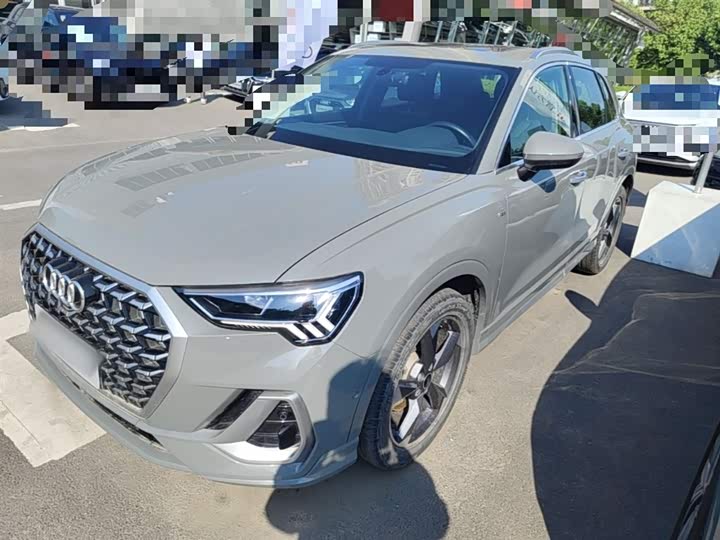 Фото 2 - Audi Q3