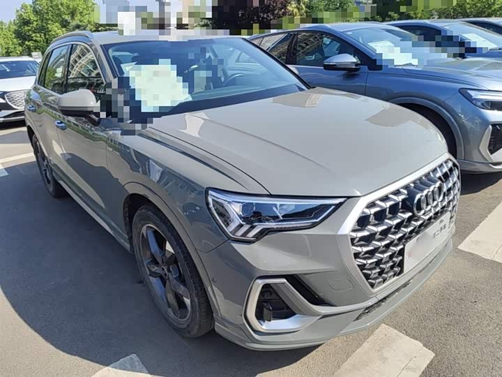Фото 4 - Audi Q3