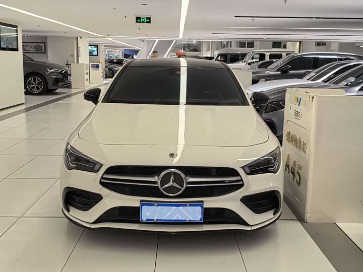 Фото 2 - Mercedes-Benz CLA-Class AMG