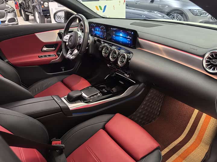 Фото 6 - Mercedes-Benz CLA-Class AMG