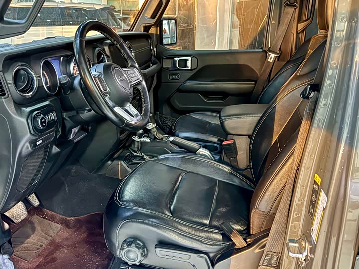 Jeep Gladiator 2022 2022款 3.6L 先行版