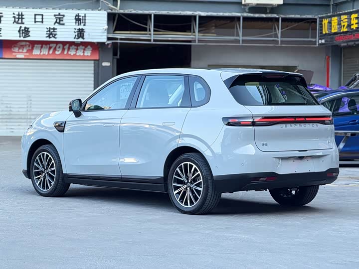 2025 Leapmotor B10