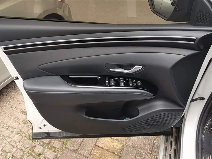 Hyundai Tucson L 2023 2023款 途胜L 1.5T 自动两驱LUX尊贵版