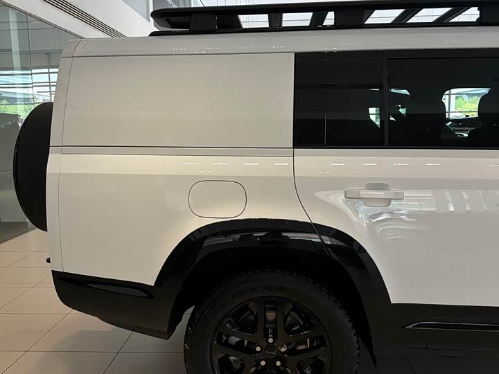 2026 Land Rover Defender