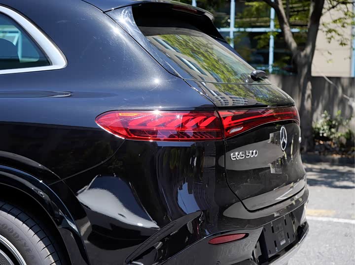 Фото 9 - Mercedes-Benz EQS SUV
