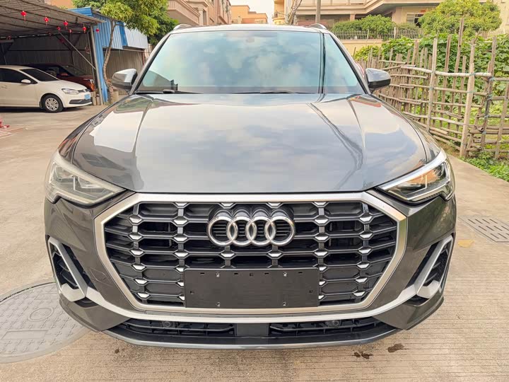 Фото 2 - Audi Q3