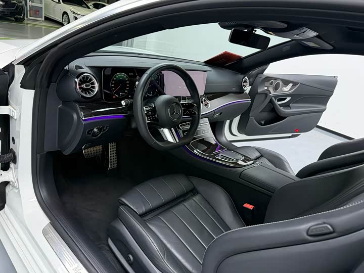 Zdjęcie 7 - Mercedes-Benz E-Class