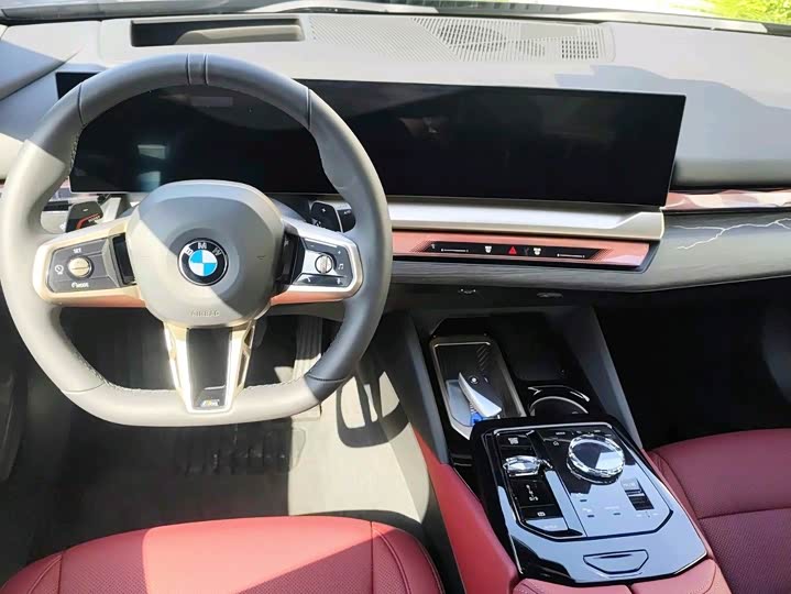 Фото 8 - BMW 5 Series